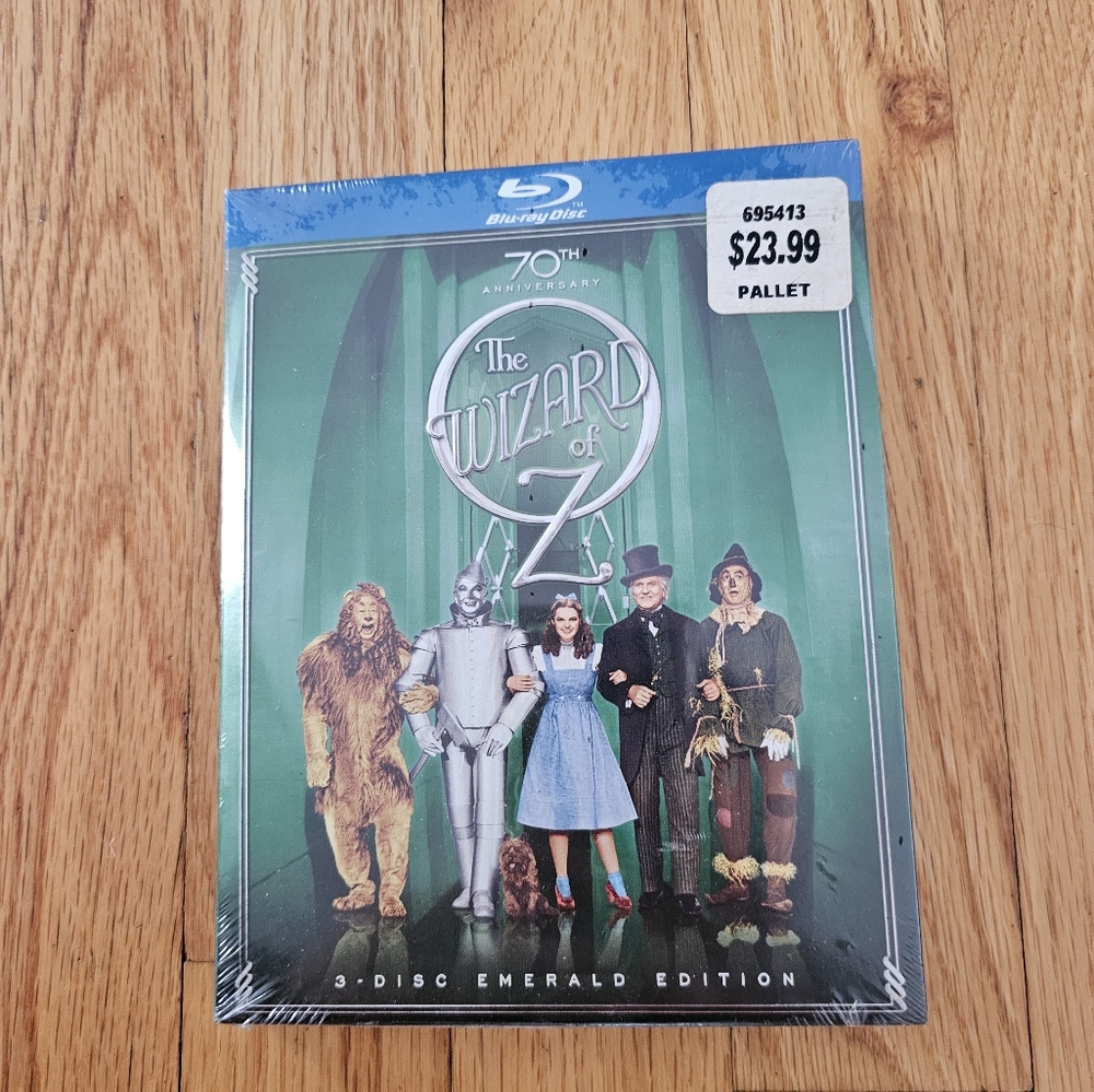 The Wizard of Oz Emerald Edition Blue Ray 3 Disc Set